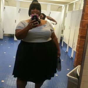 Meet your Posher, Lucrecia